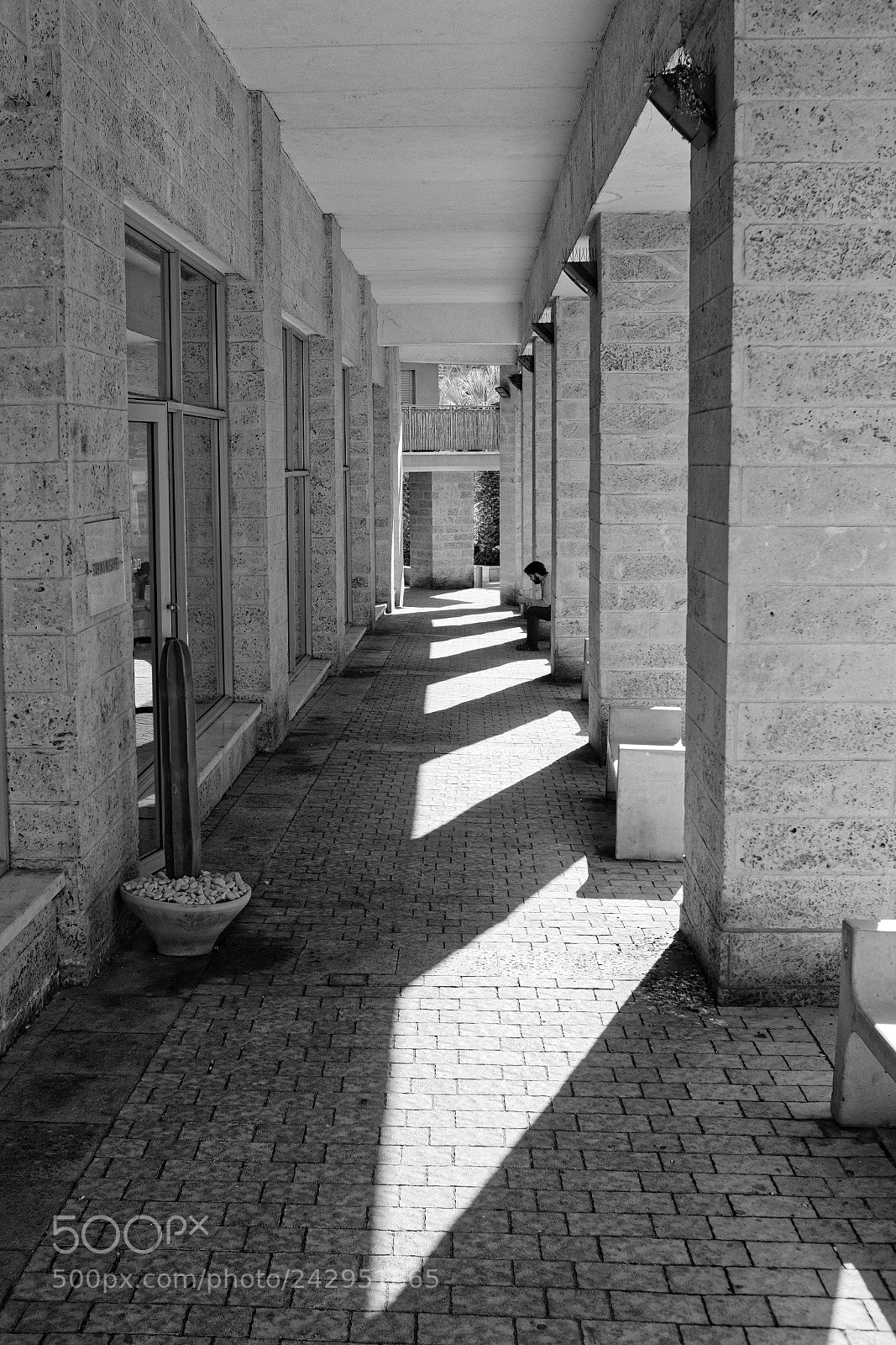 Fujifilm X100F sample photo. Waiting photography
