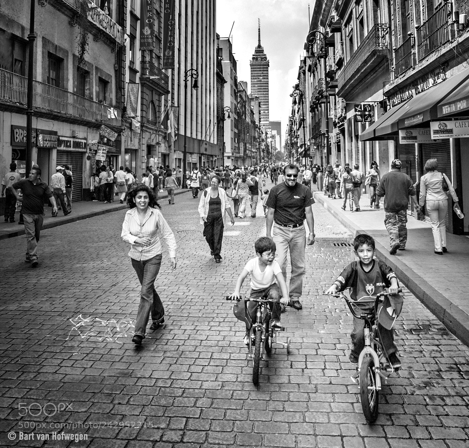 Nikon D70s sample photo. Paseo dominical mue vete photography