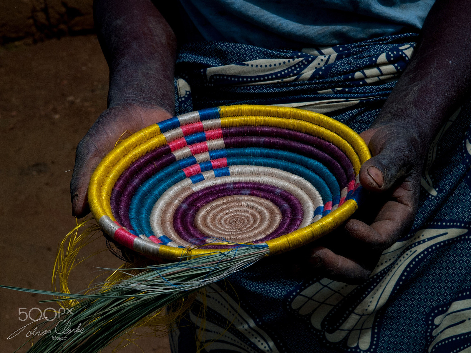 Olympus E-1 sample photo. Making a basket photography