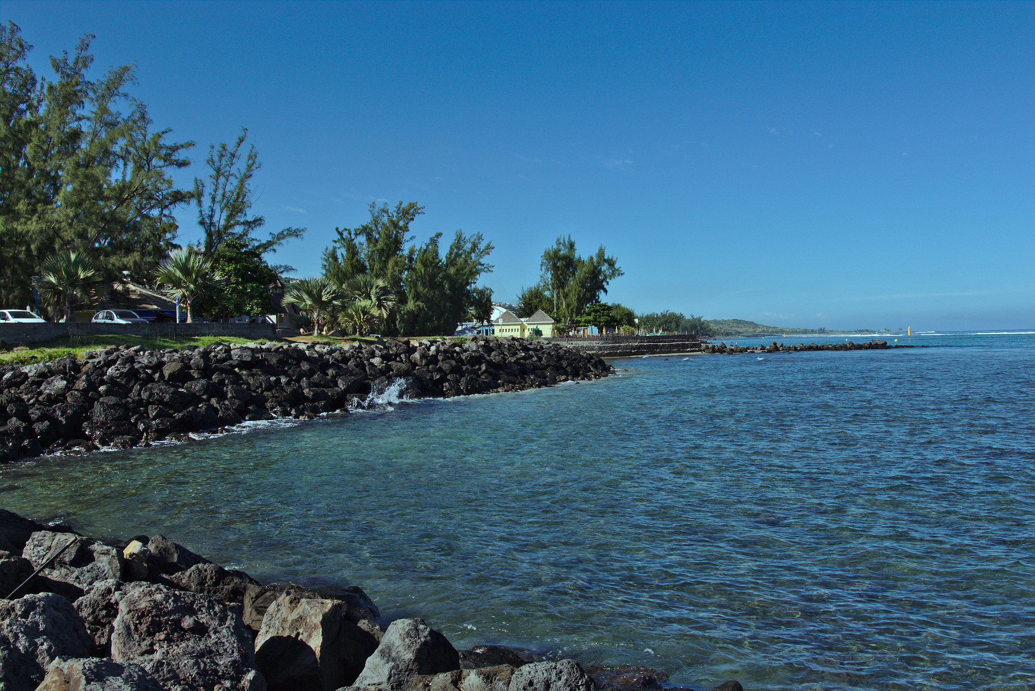 Canon EOS 700D (EOS Rebel T5i / EOS Kiss X7i) + Sigma 18-35mm f/1.8 DC HSM sample photo. Littoral st leu photography