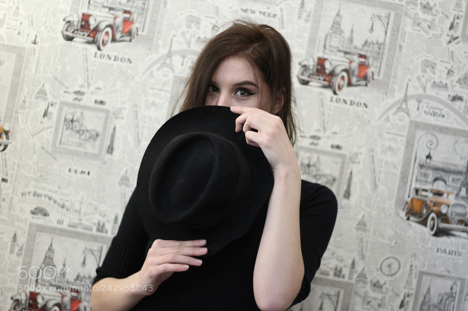Canon EOS 1200D (EOS Rebel T5 / EOS Kiss X70 / EOS Hi) + Canon EF 50mm F1.8 STM sample photo. Girl with hat photography