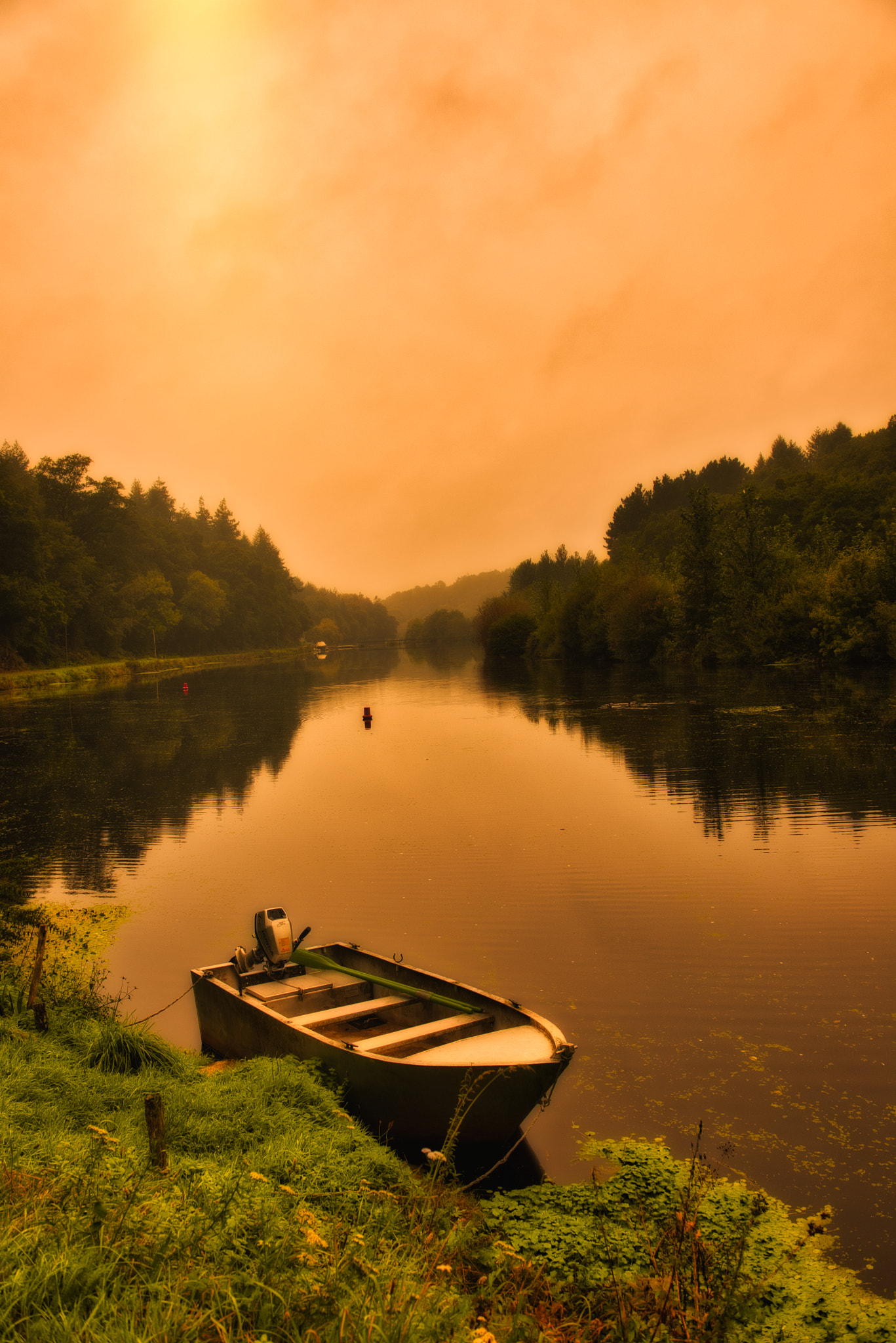 Nikon AF-S Nikkor 24-70mm F2.8G ED sample photo. Barque photography