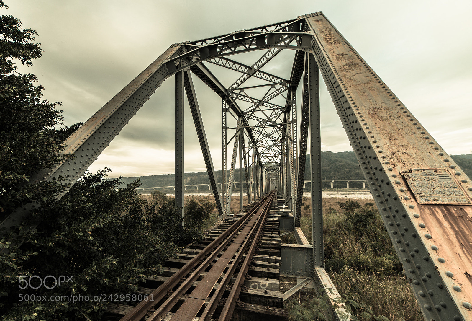 Nikon D800 sample photo. Abandoned railway photography
