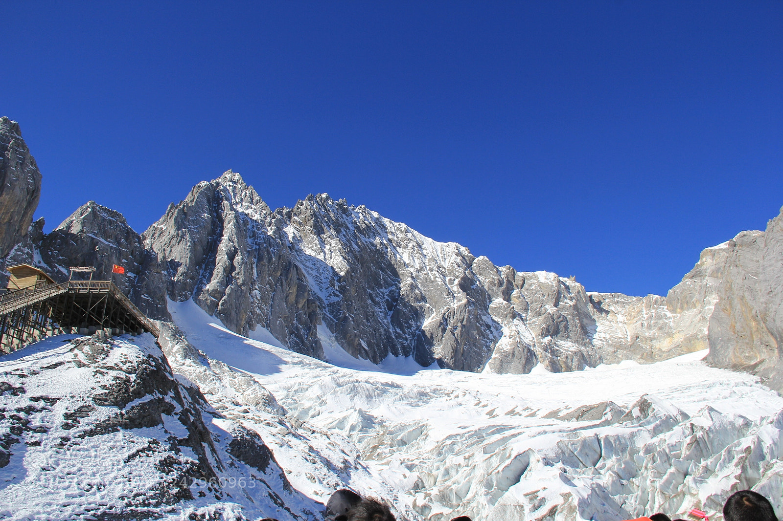 Canon EF-S 18-135mm F3.5-5.6 IS sample photo. Jade dragon snow mountain photography