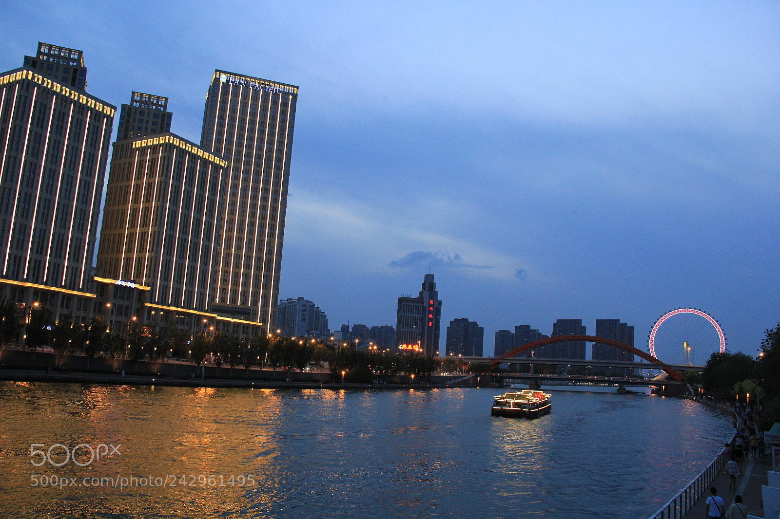 Canon EF-S 18-135mm F3.5-5.6 IS sample photo. Tianjin photography