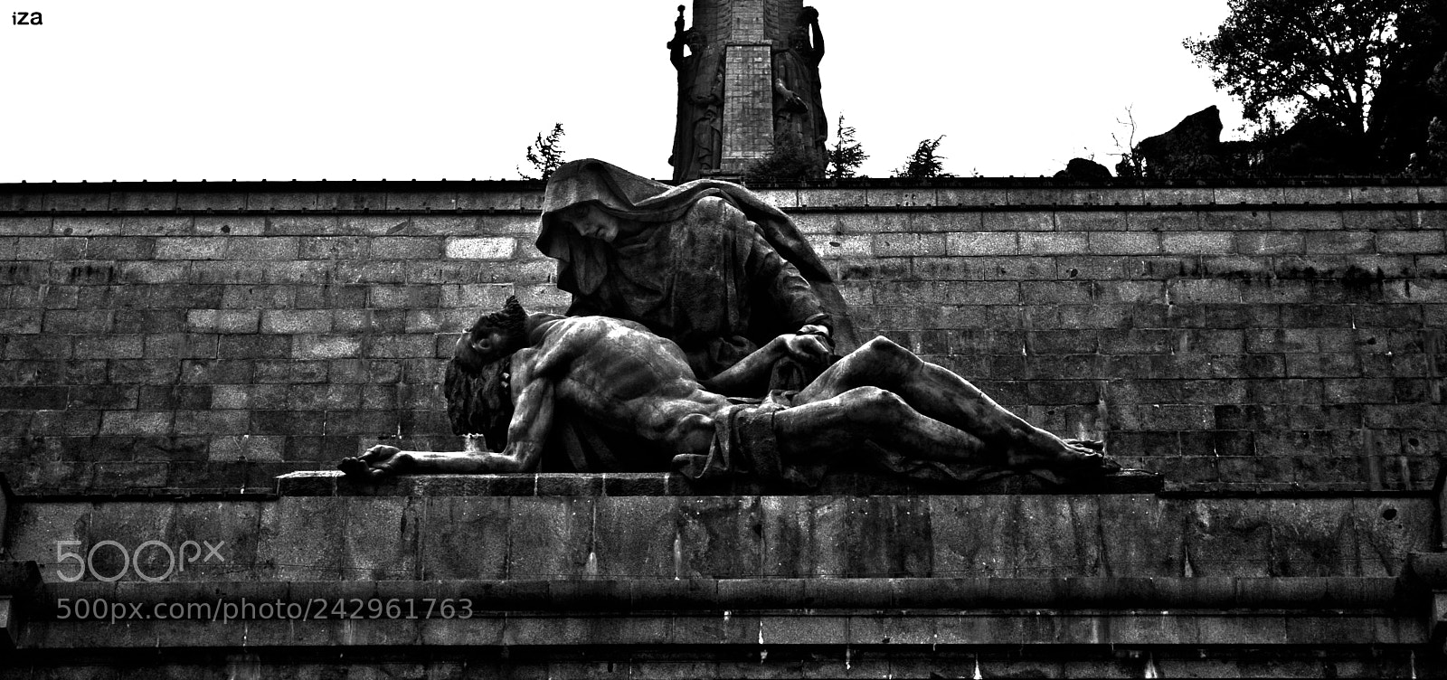 Canon EOS 450D (EOS Rebel XSi / EOS Kiss X2) sample photo. La piedad photography