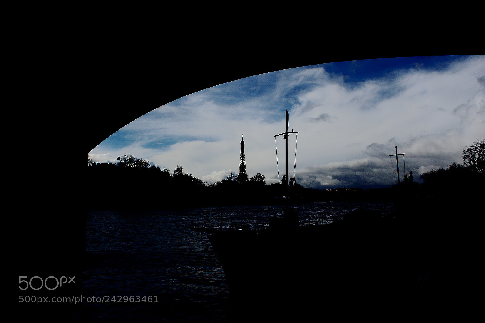 Canon EOS 1200D (EOS Rebel T5 / EOS Kiss X70 / EOS Hi) sample photo. Under the bridge photography