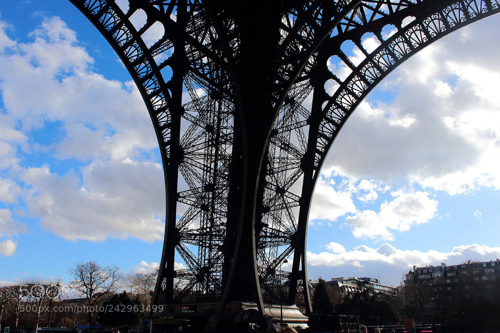 Canon EOS 1200D (EOS Rebel T5 / EOS Kiss X70 / EOS Hi) sample photo. Eiffel tower photography