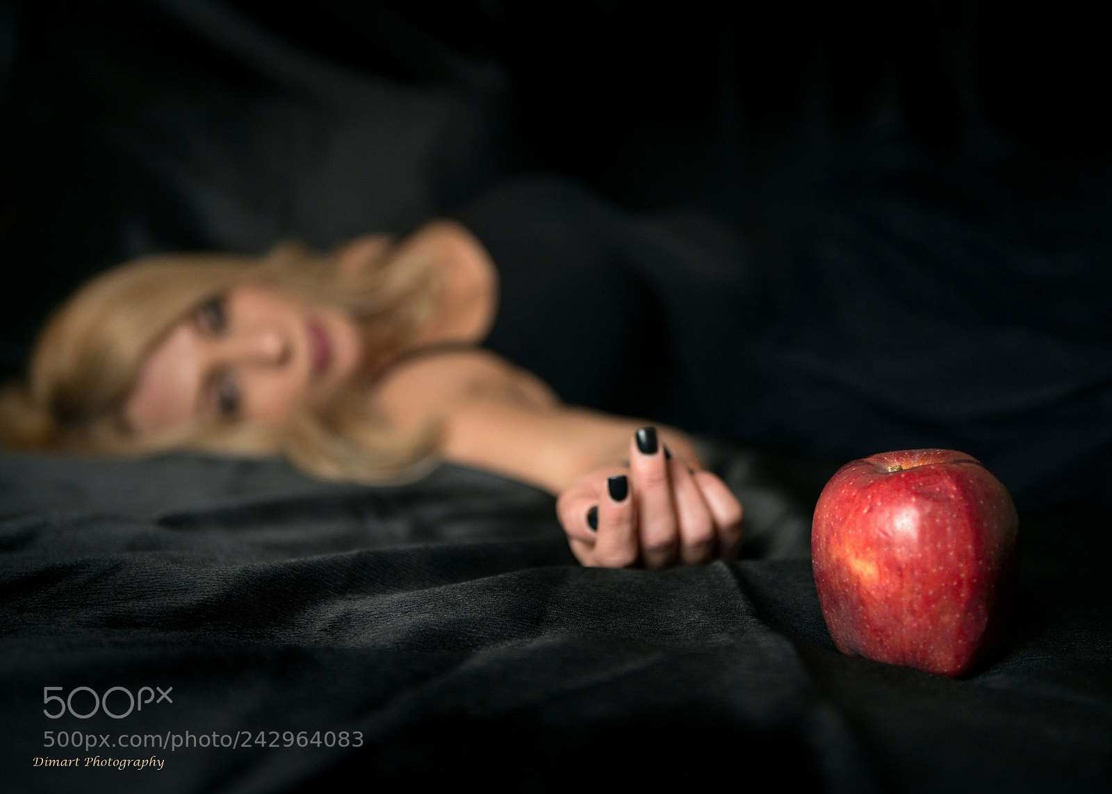 Nikon D800 sample photo. Eva and the apple... photography