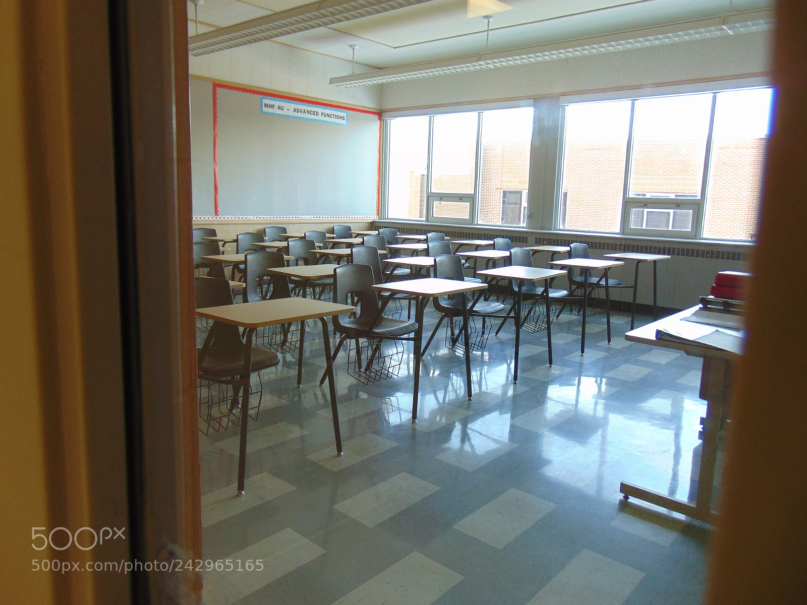 Sony Cyber-shot DSC-H300 sample photo. Class is not in photography