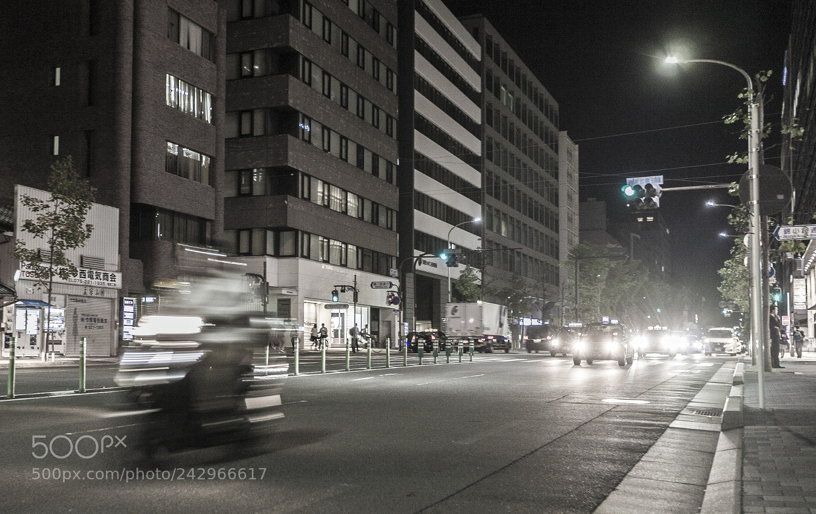 Canon EOS 5D sample photo. Kyoto at speed photography