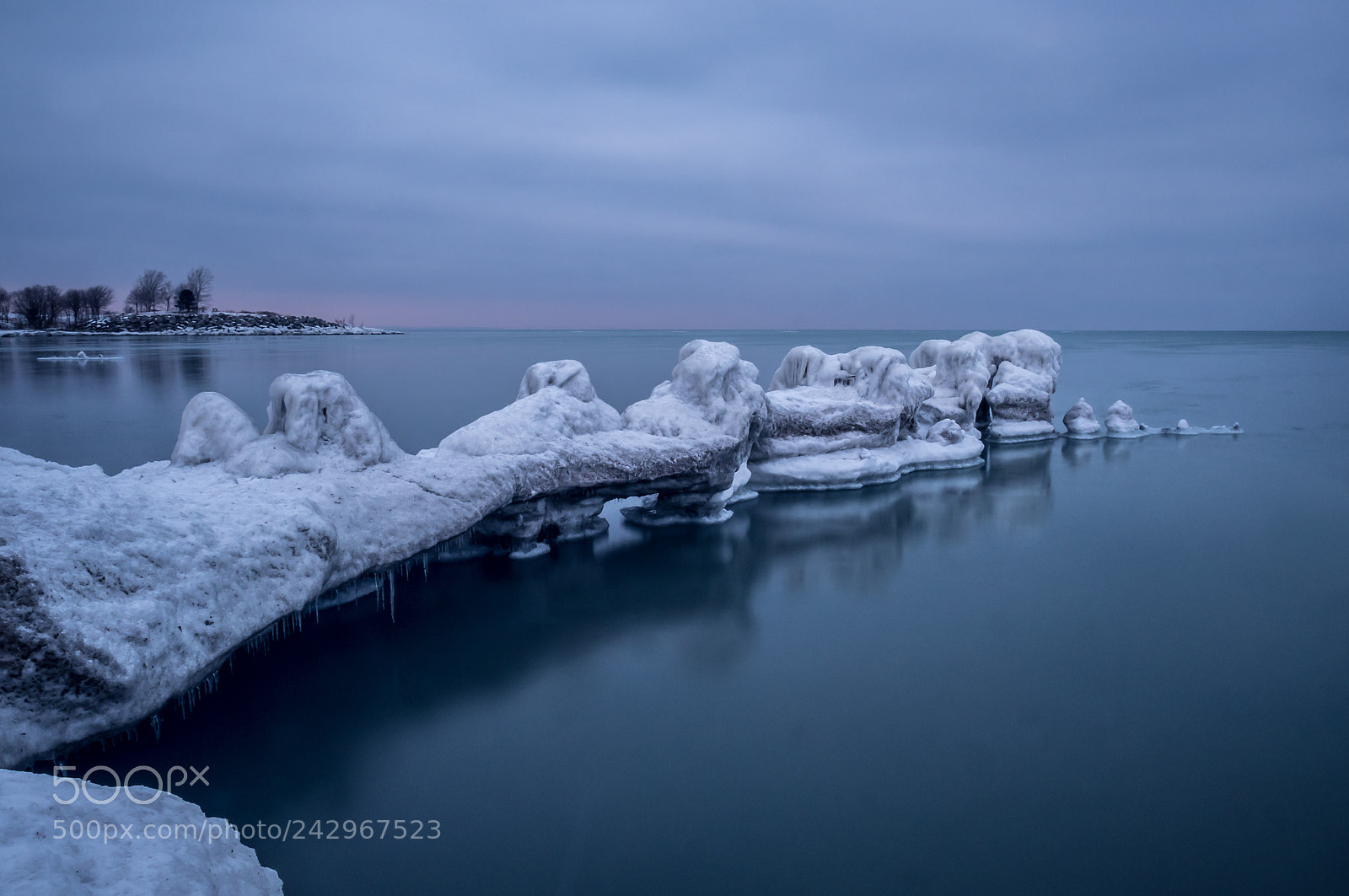 Olympus OM-D E-M1 sample photo. Icy photography