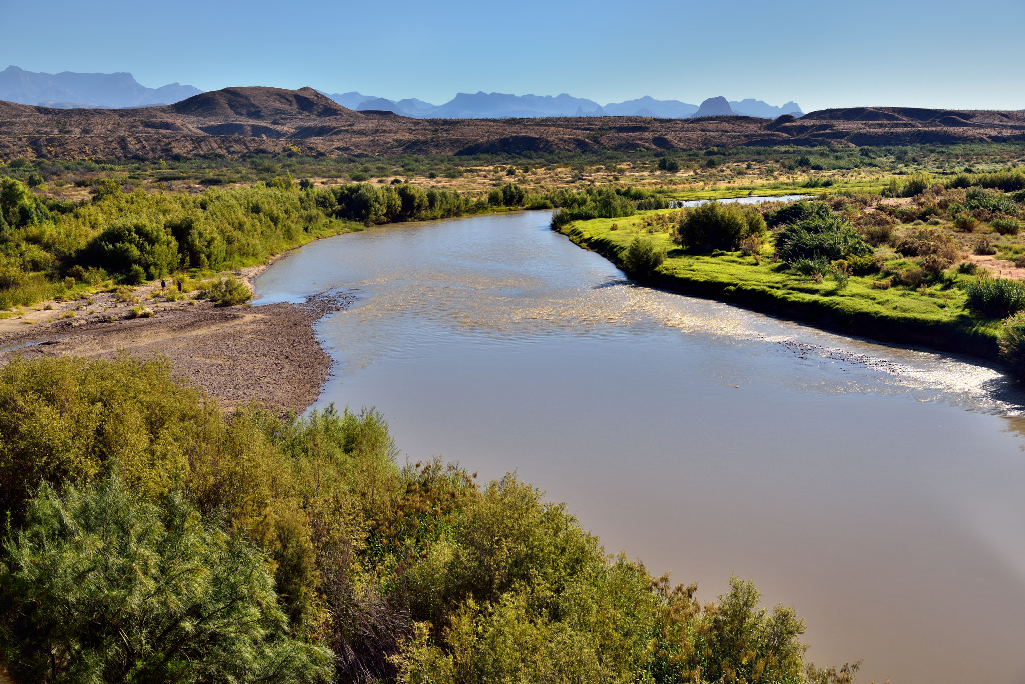 Nikon AF-S Nikkor 24-120mm F4G ED VR sample photo. A turn in the rio grande with a big bend backdrop photography