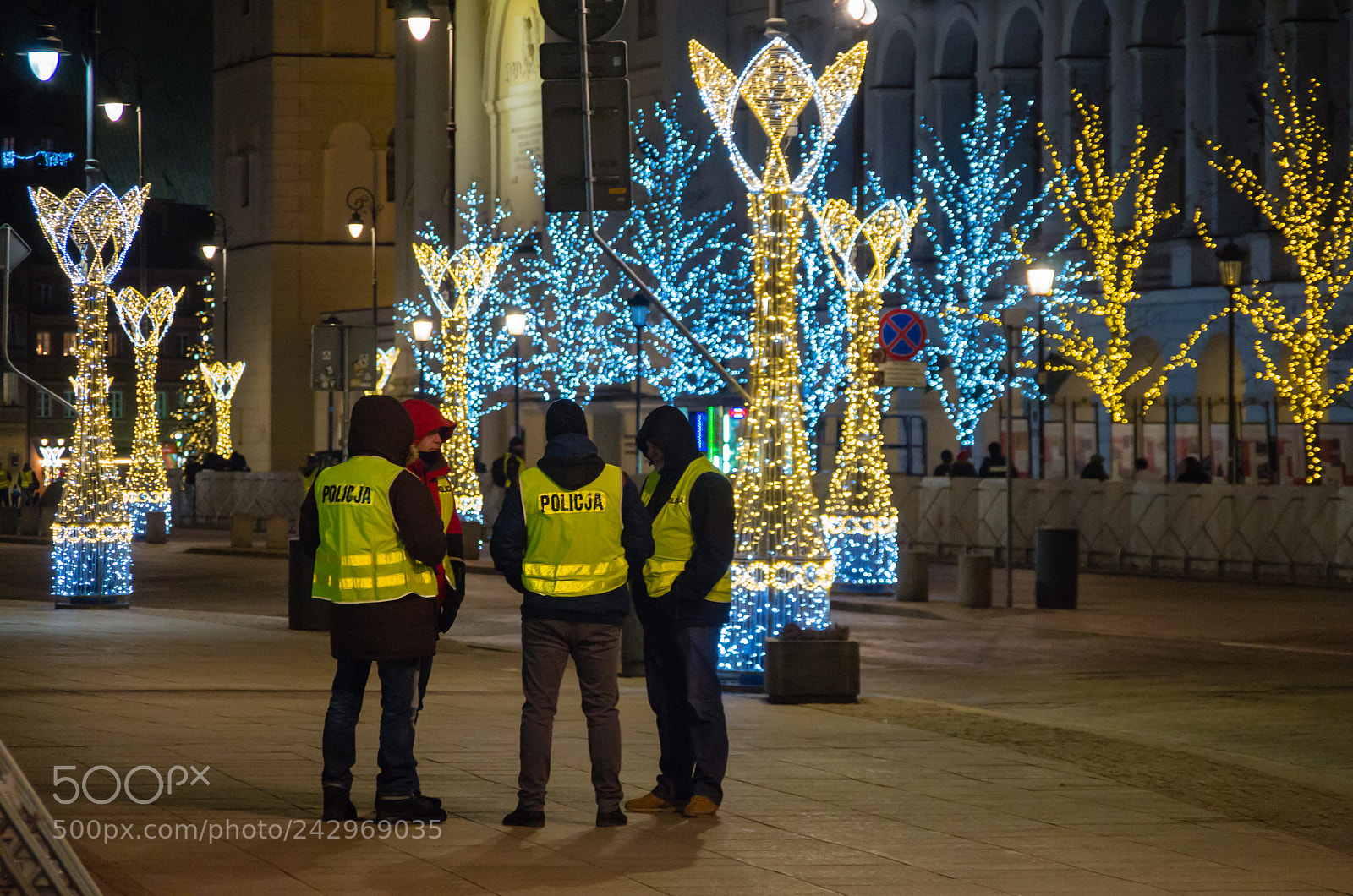 Pentax K-30 sample photo. Christmas police photography