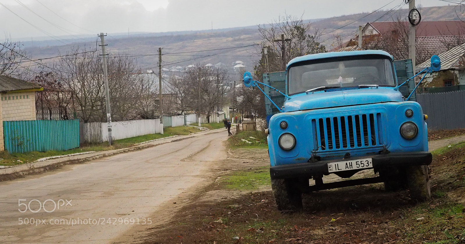 Olympus OM-D E-M10 sample photo. Old gaz-52 truck photography