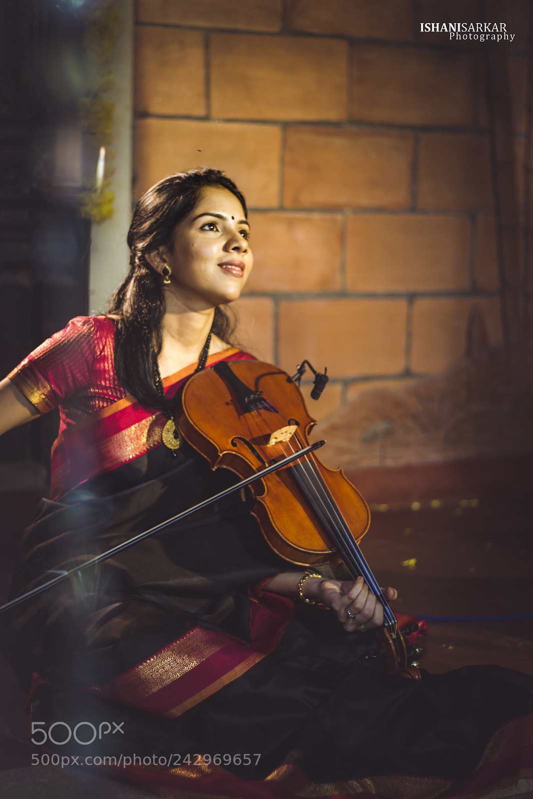 Canon EOS 550D (EOS Rebel T2i / EOS Kiss X4) sample photo. Music emanates joy! photography