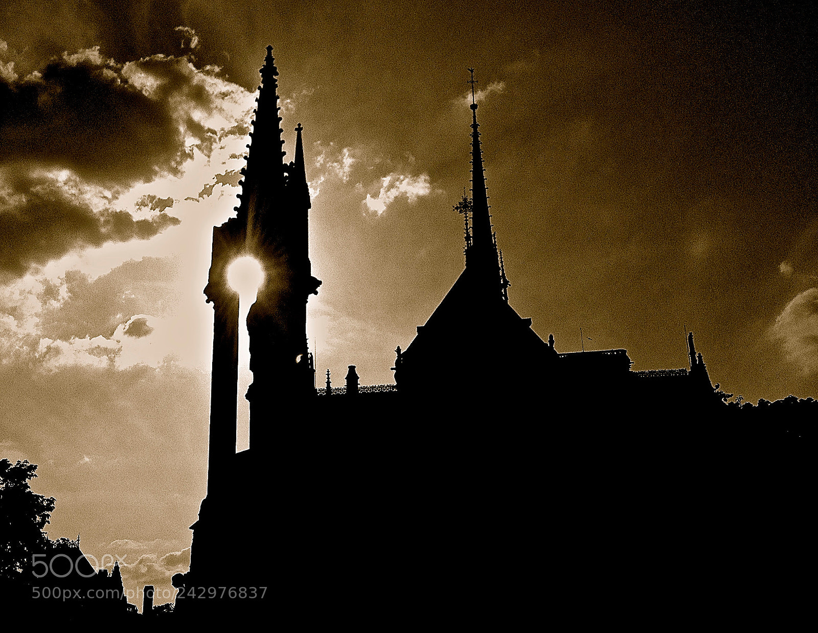 Apple iPhone 4S sample photo. Sunset at notre dame photography