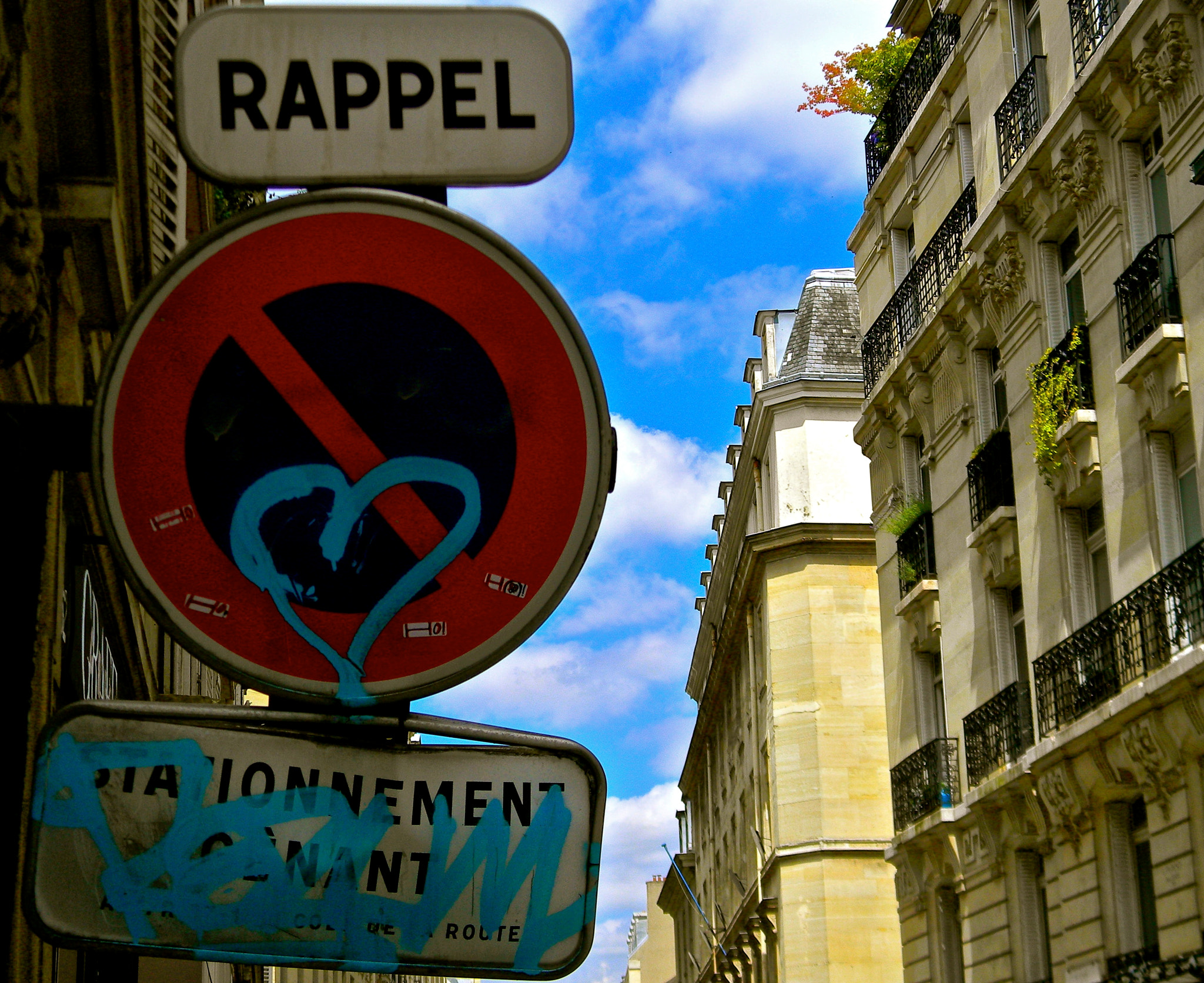 Nikon Coolpix L110 sample photo. Colorful street, paris photography