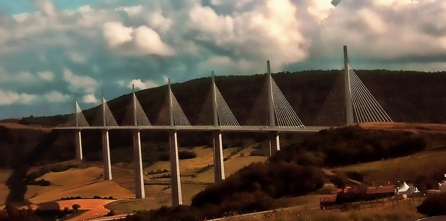 Nikon E2100 sample photo. Viaduc de millau 2 photography