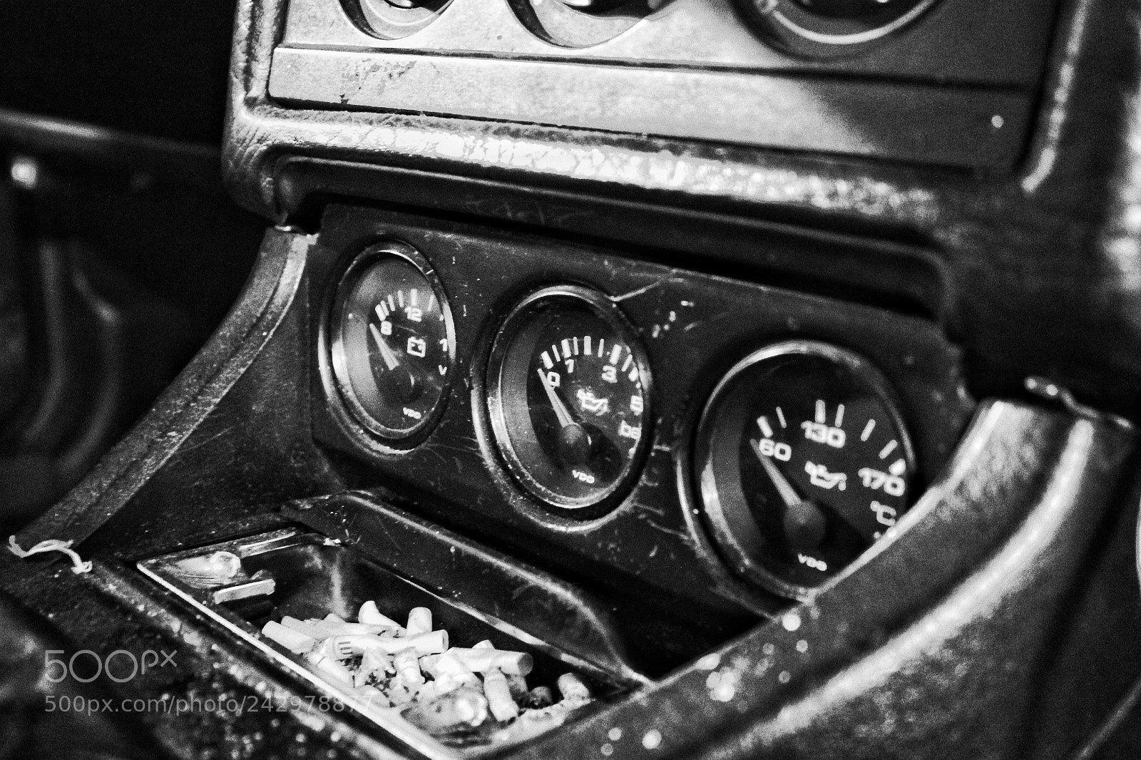Canon EOS 550D (EOS Rebel T2i / EOS Kiss X4) sample photo. No smoking photography