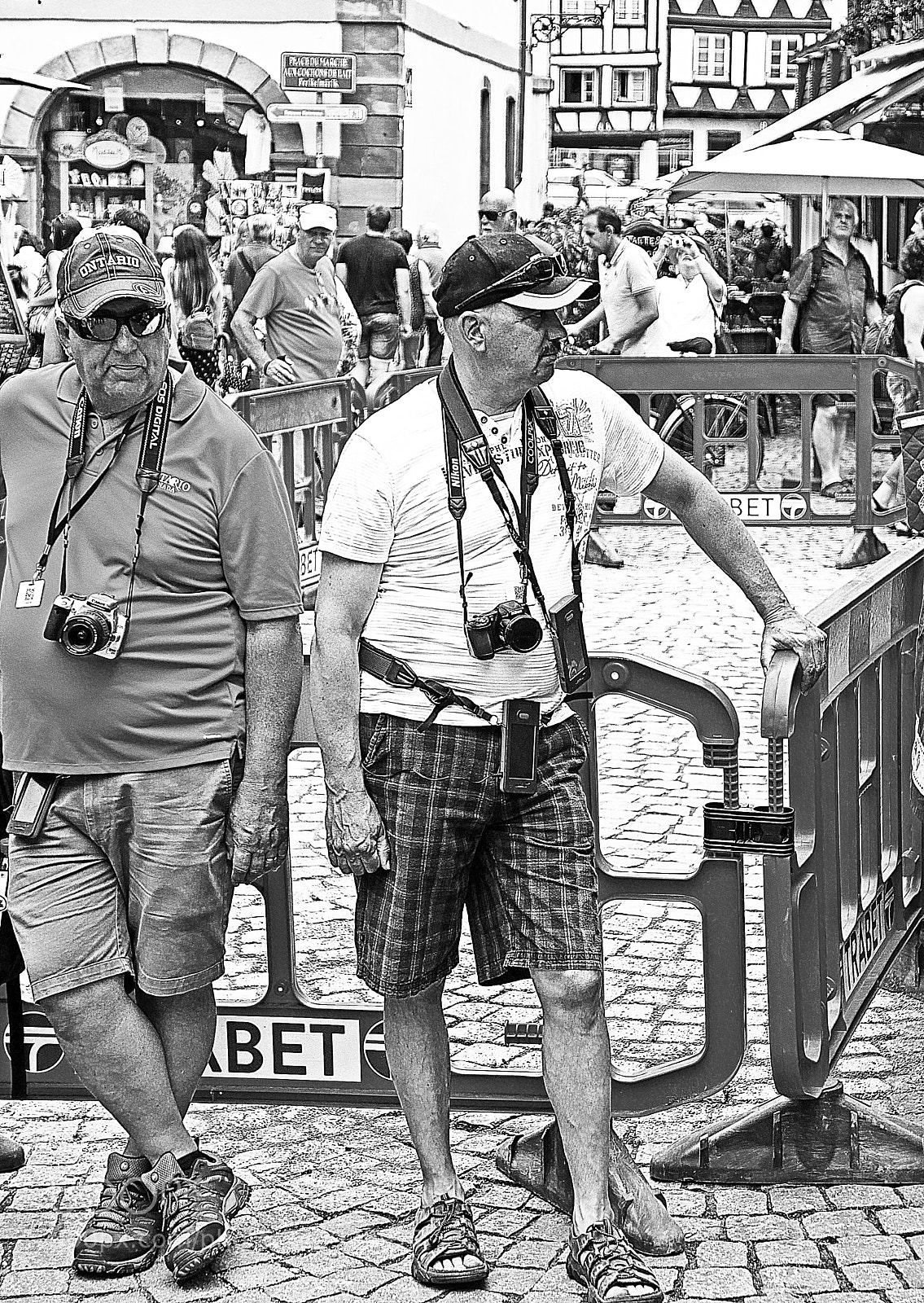 Leica D-Lux (Typ 109) sample photo. Shorts and shoes to photography