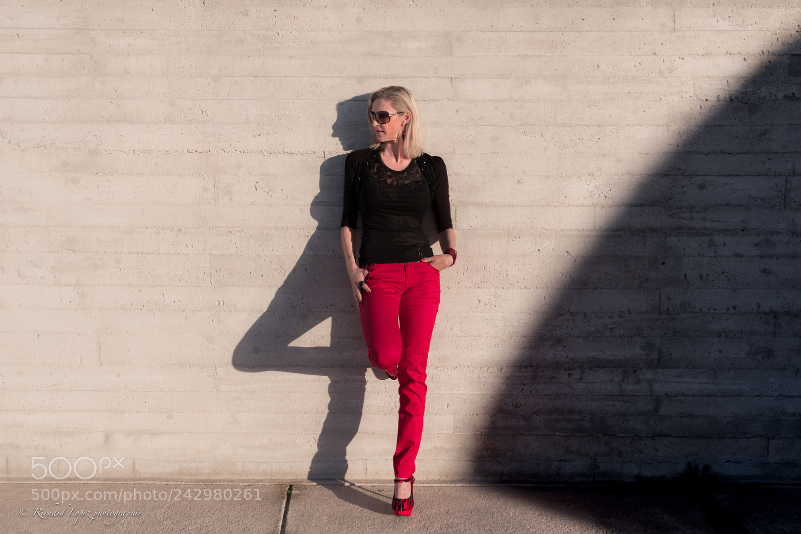 Nikon D500 sample photo. En rouge et noir photography