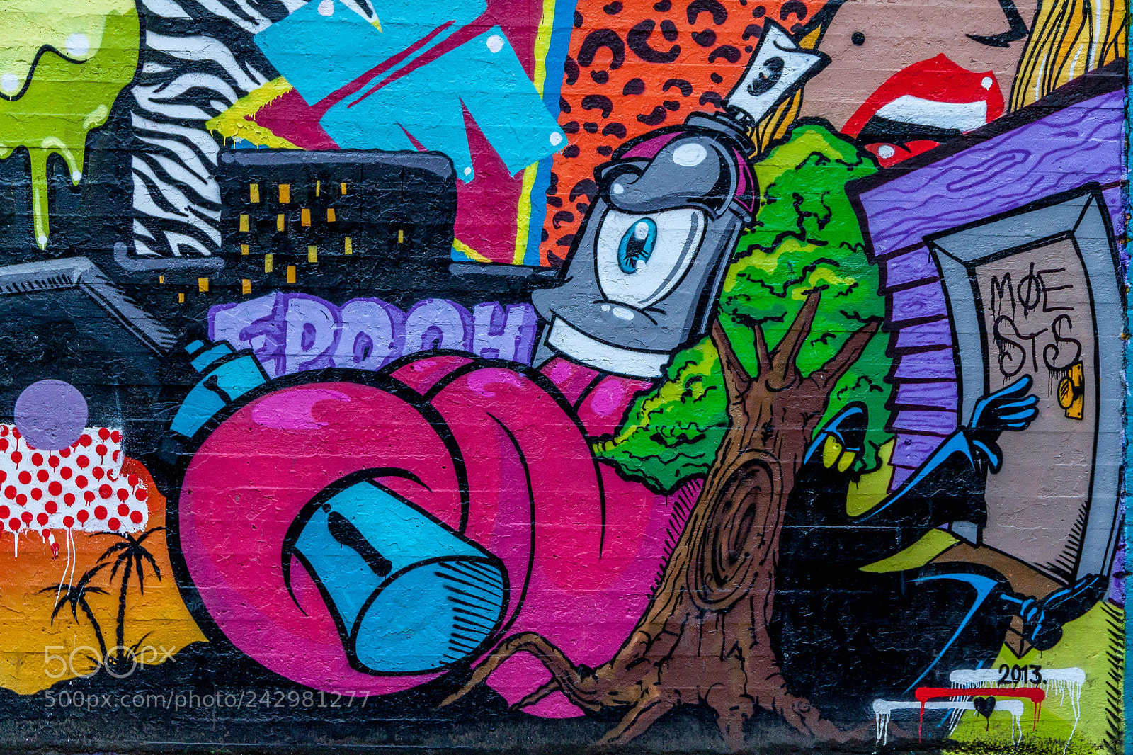 Canon EOS 500D (EOS Rebel T1i / EOS Kiss X3) sample photo. Art on wall photography