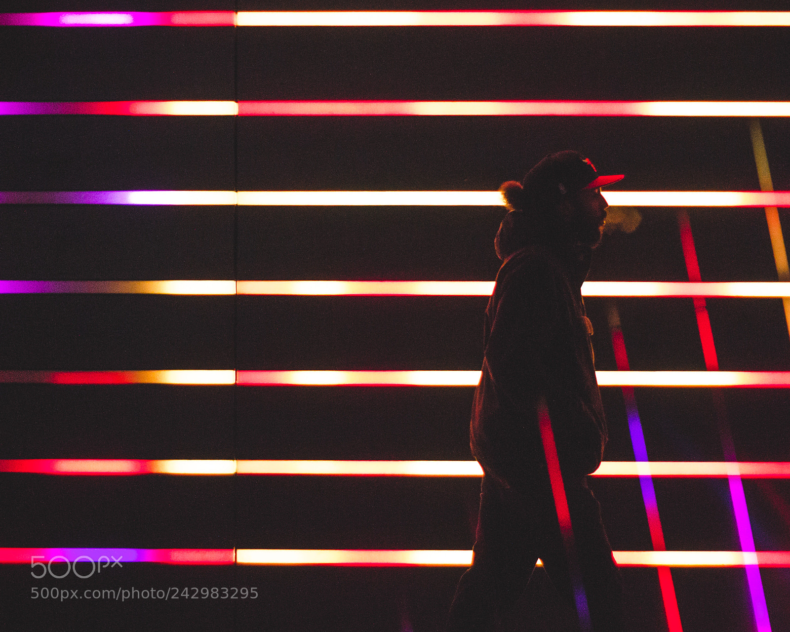 Canon EOS 550D (EOS Rebel T2i / EOS Kiss X4) sample photo. Neon guy photography