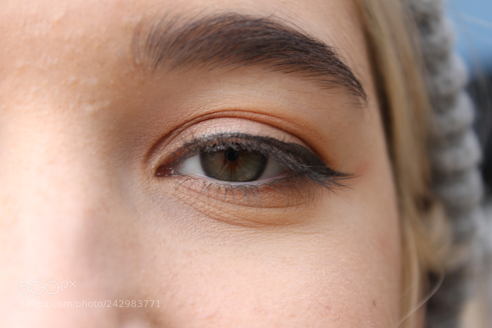 Canon EOS 1100D (EOS Rebel T3 / EOS Kiss X50) sample photo. Bright eyes (unedited) photography