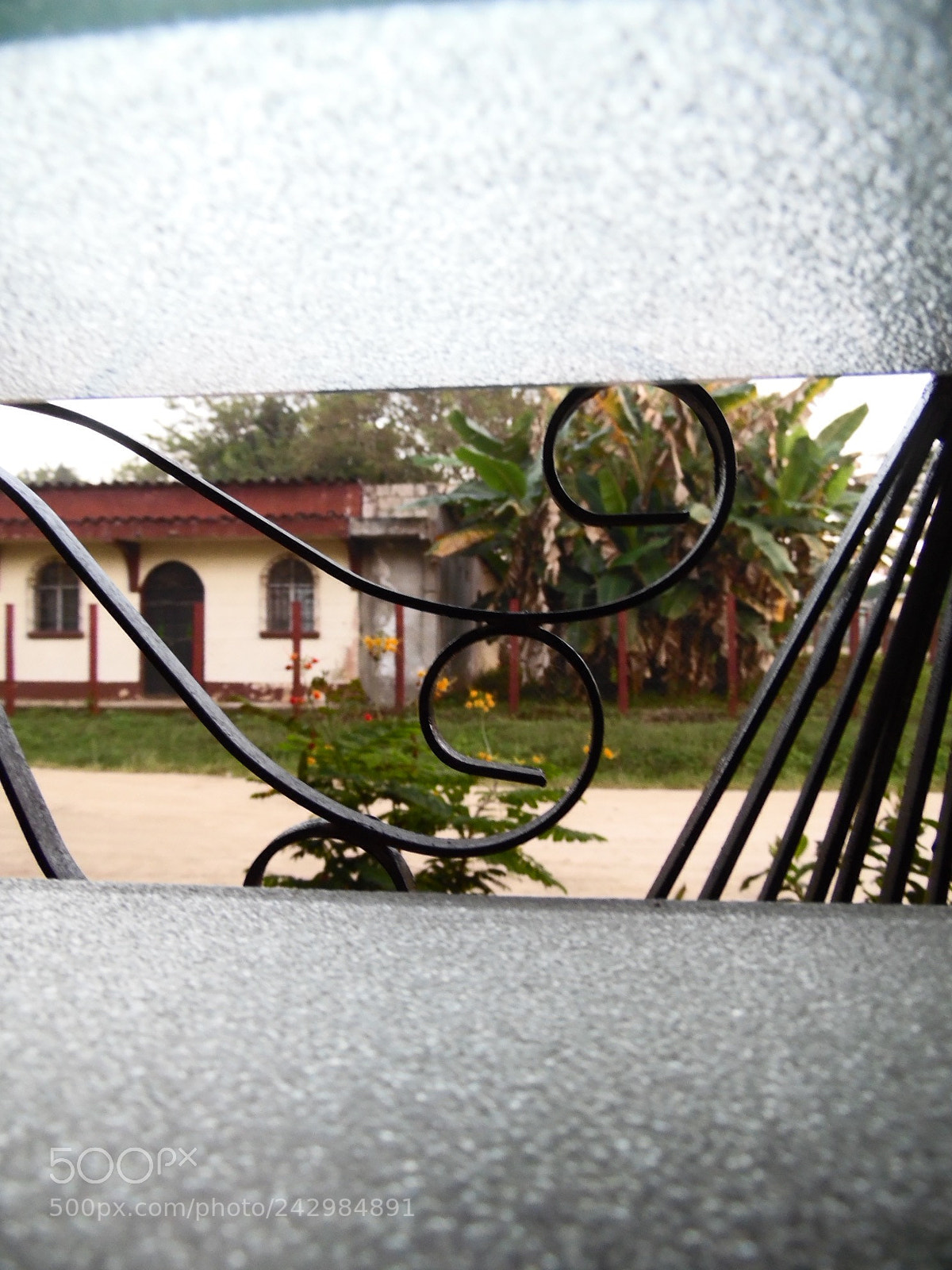 Samsung WB1100F/WB1101F/WB1102F sample photo. Window photography