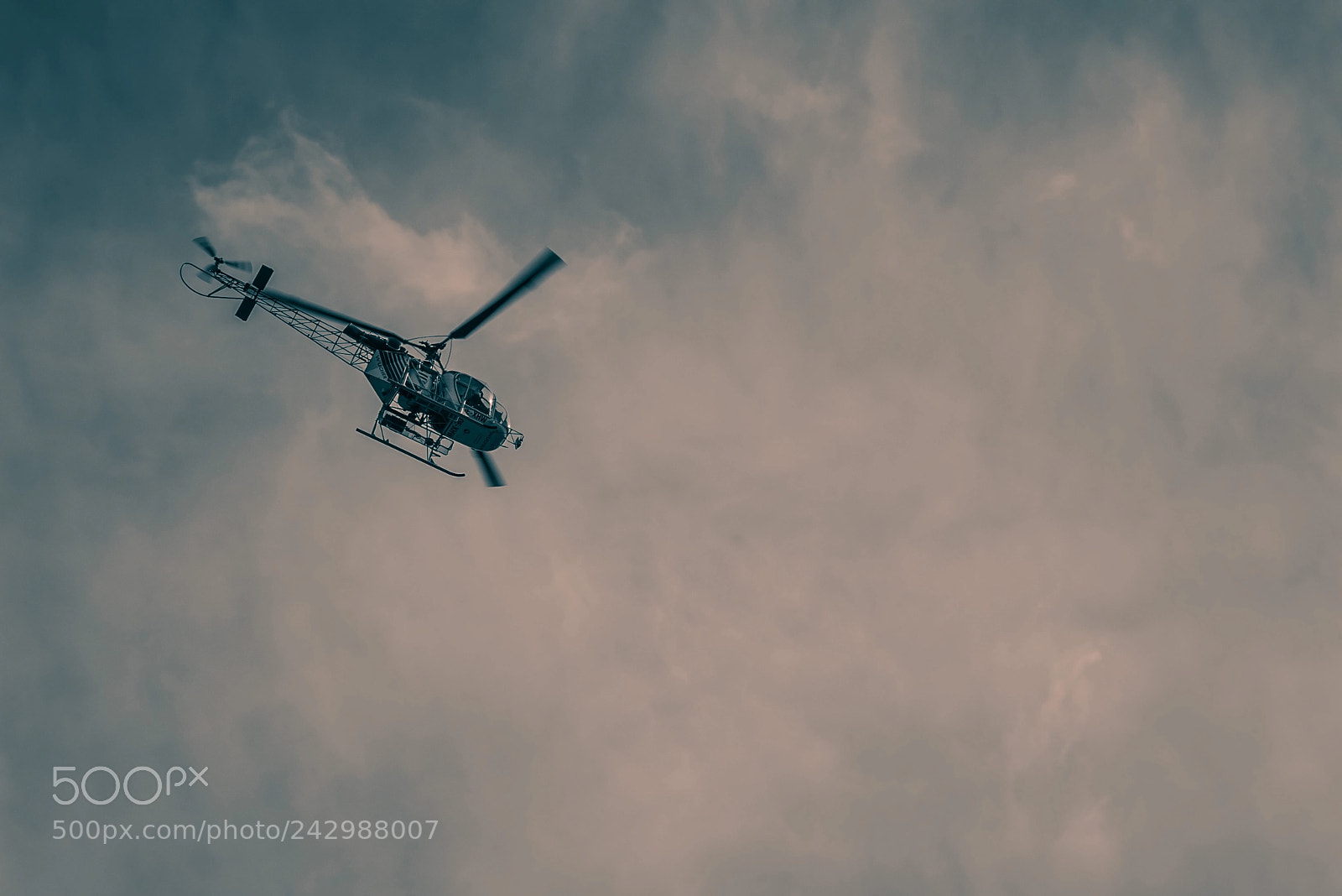 Pentax K100D sample photo. Heli photography