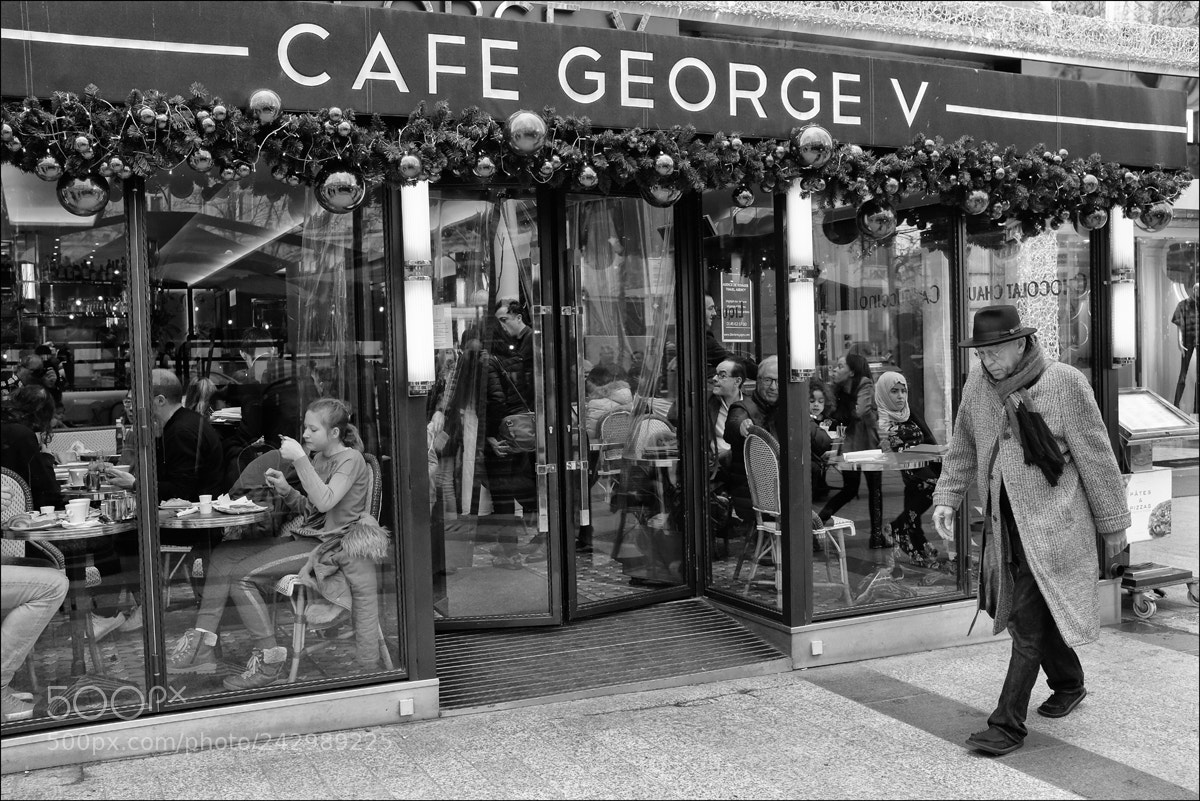 Fujifilm X100F sample photo. Café george v photography