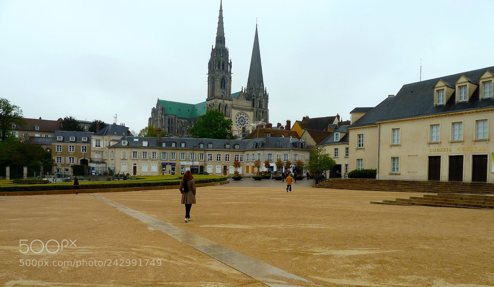 Panasonic Lumix DMC-ZS5 (Lumix DMC-TZ8) sample photo. Chartres photography