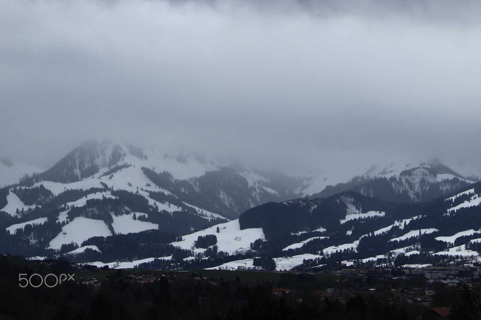Canon EF 70-300mm F4-5.6 IS USM sample photo. Snow kissed mountain photography