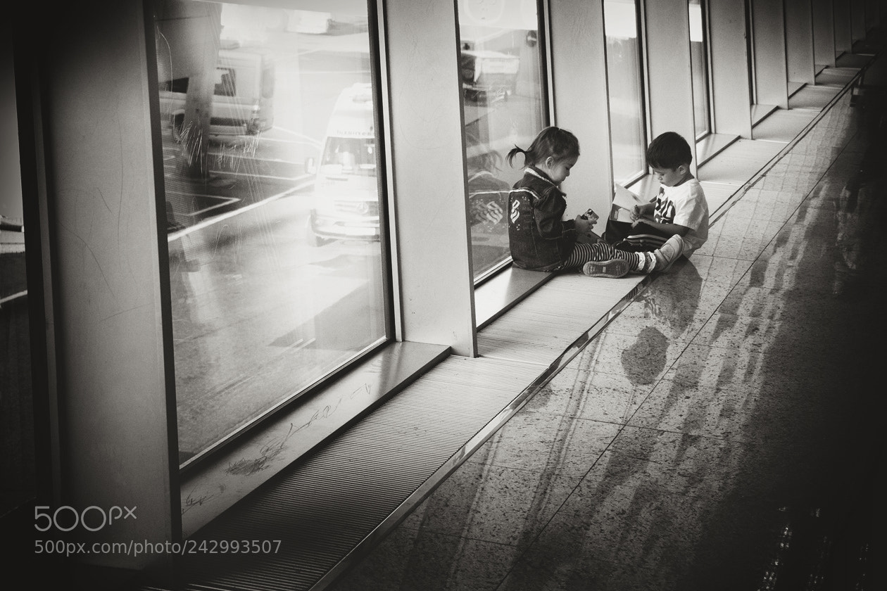 Olympus OM-D E-M5 sample photo. Lonely together photography