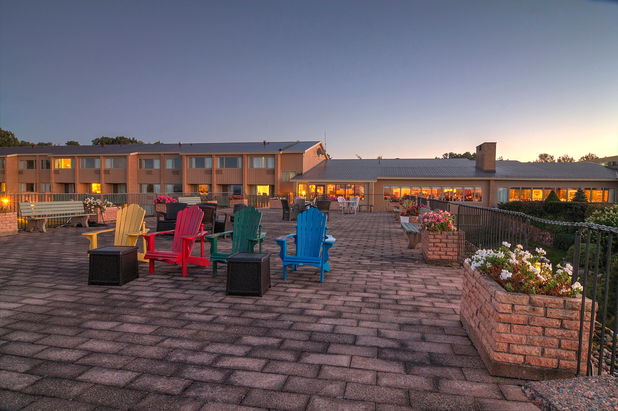 Tokina AT-X Pro 12-24mm F4 (IF) DX sample photo. Sundeck evening hq photography