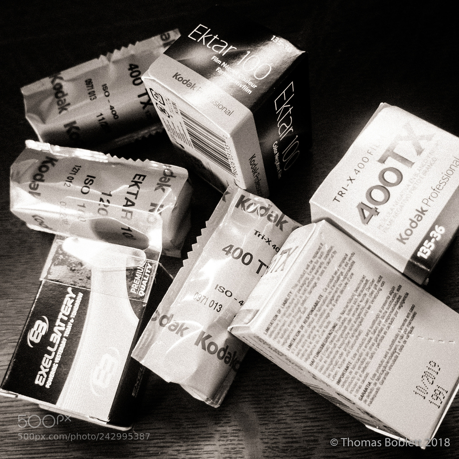 Canon PowerShot G16 sample photo. Film shipment photography