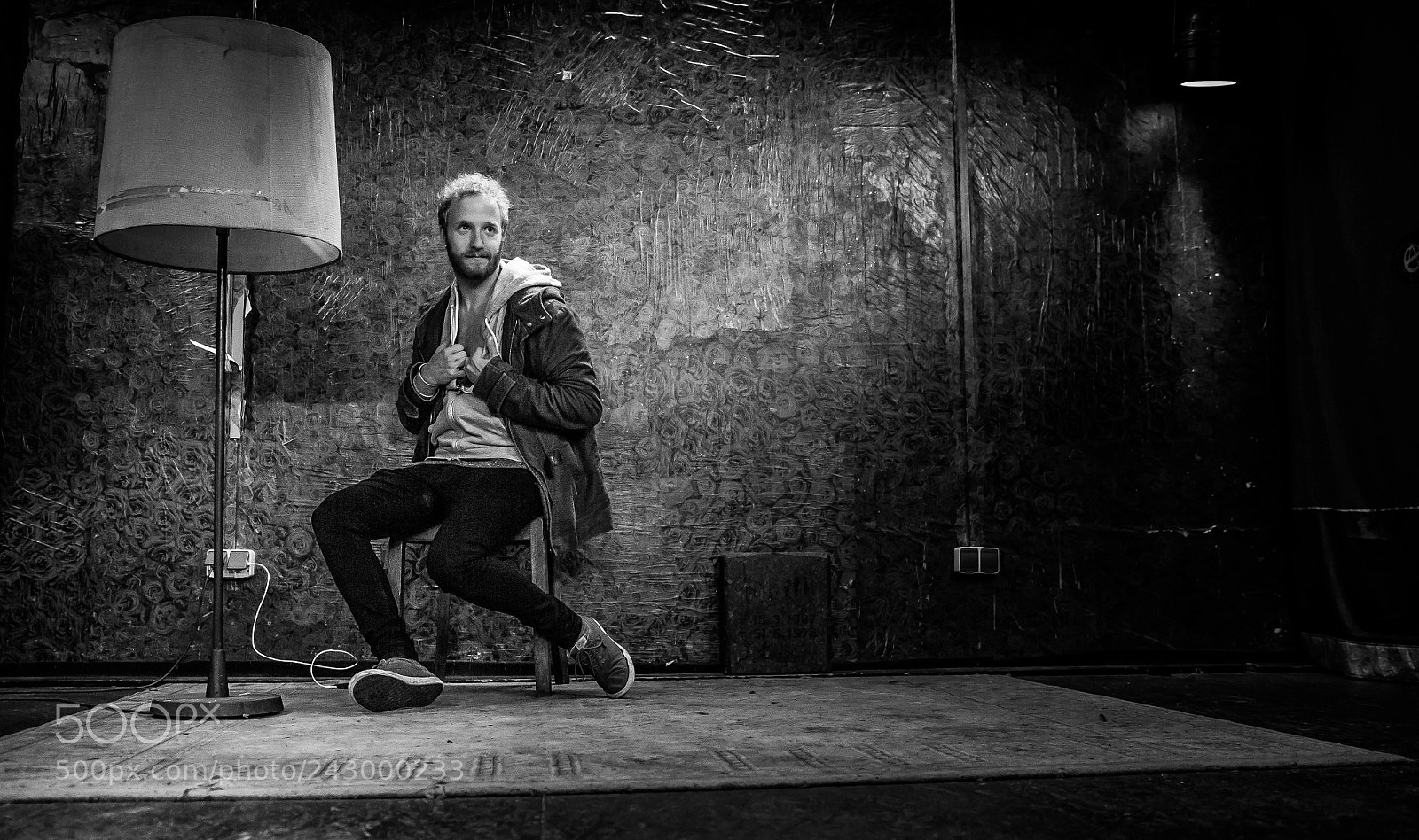 Canon EOS 650D (EOS Rebel T4i / EOS Kiss X6i) sample photo. Bass player noir photography