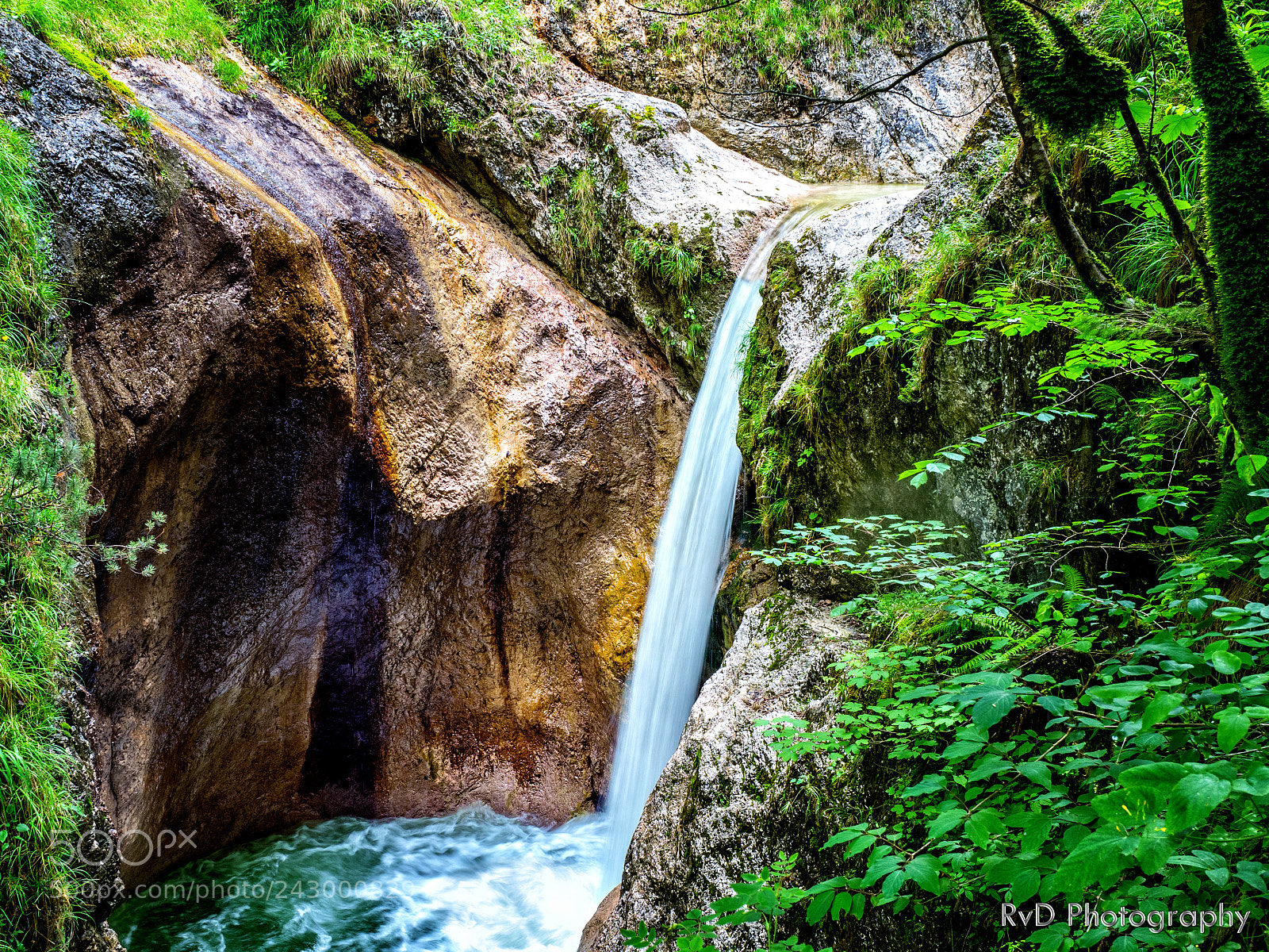Olympus OM-D E-M5 II sample photo. Small waterfall photography
