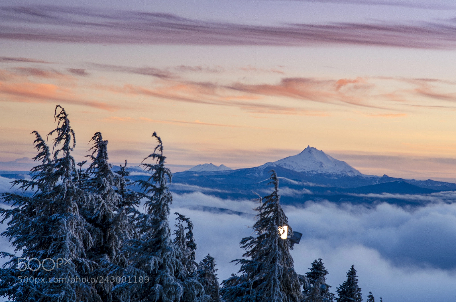 Nikon D5100 sample photo. Cloud covered mount jefferson. photography