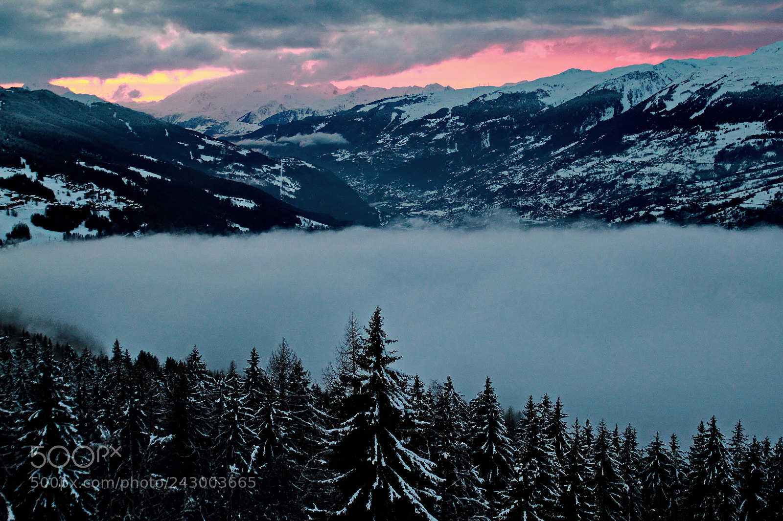Canon EOS 7D + Canon EF 17-40mm F4L USM sample photo. Les arcs sunset photography