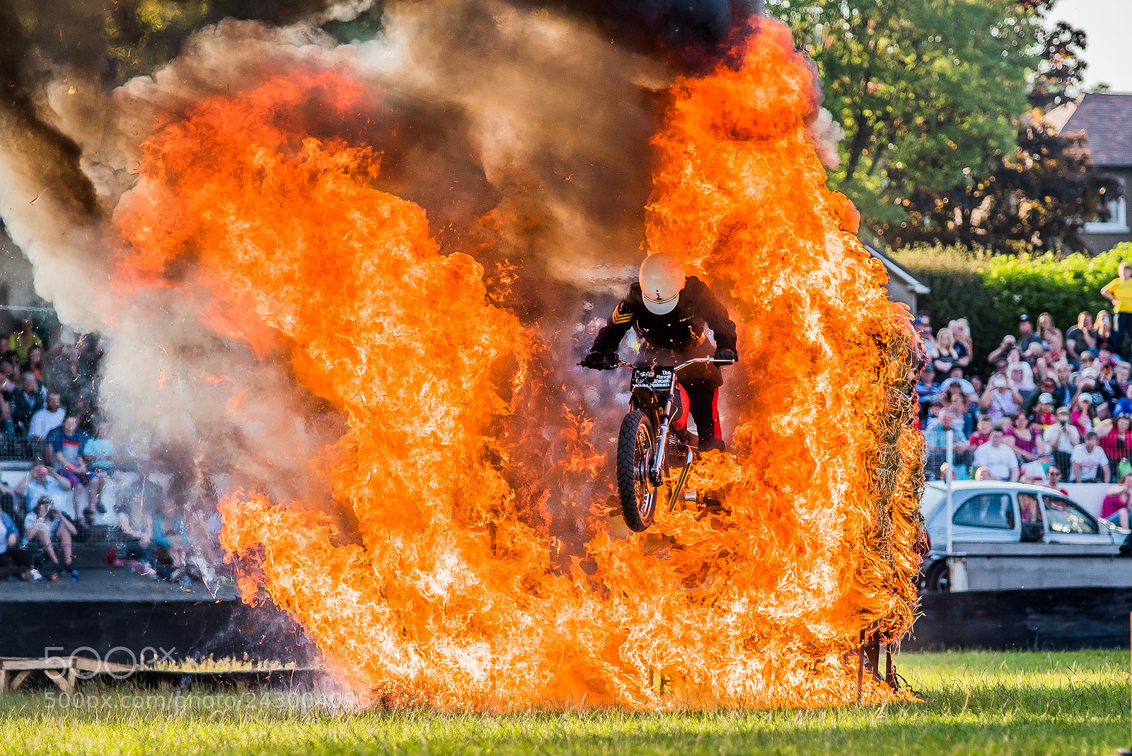 Nikon D810 sample photo. White helmets fire jump photography