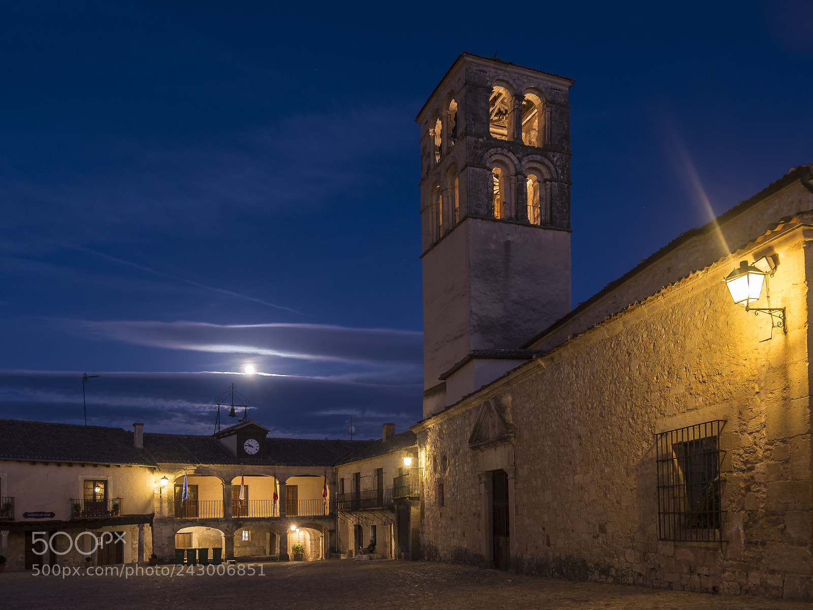 Panasonic Lumix DMC-GX7 sample photo. Pedraza night. photography