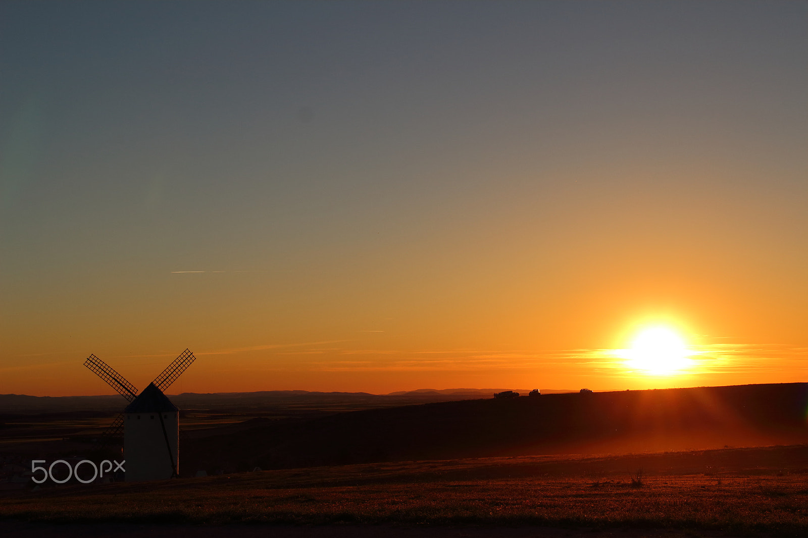 Canon EF-S 18-135mm F3.5-5.6 IS sample photo. Atardecer molino photography