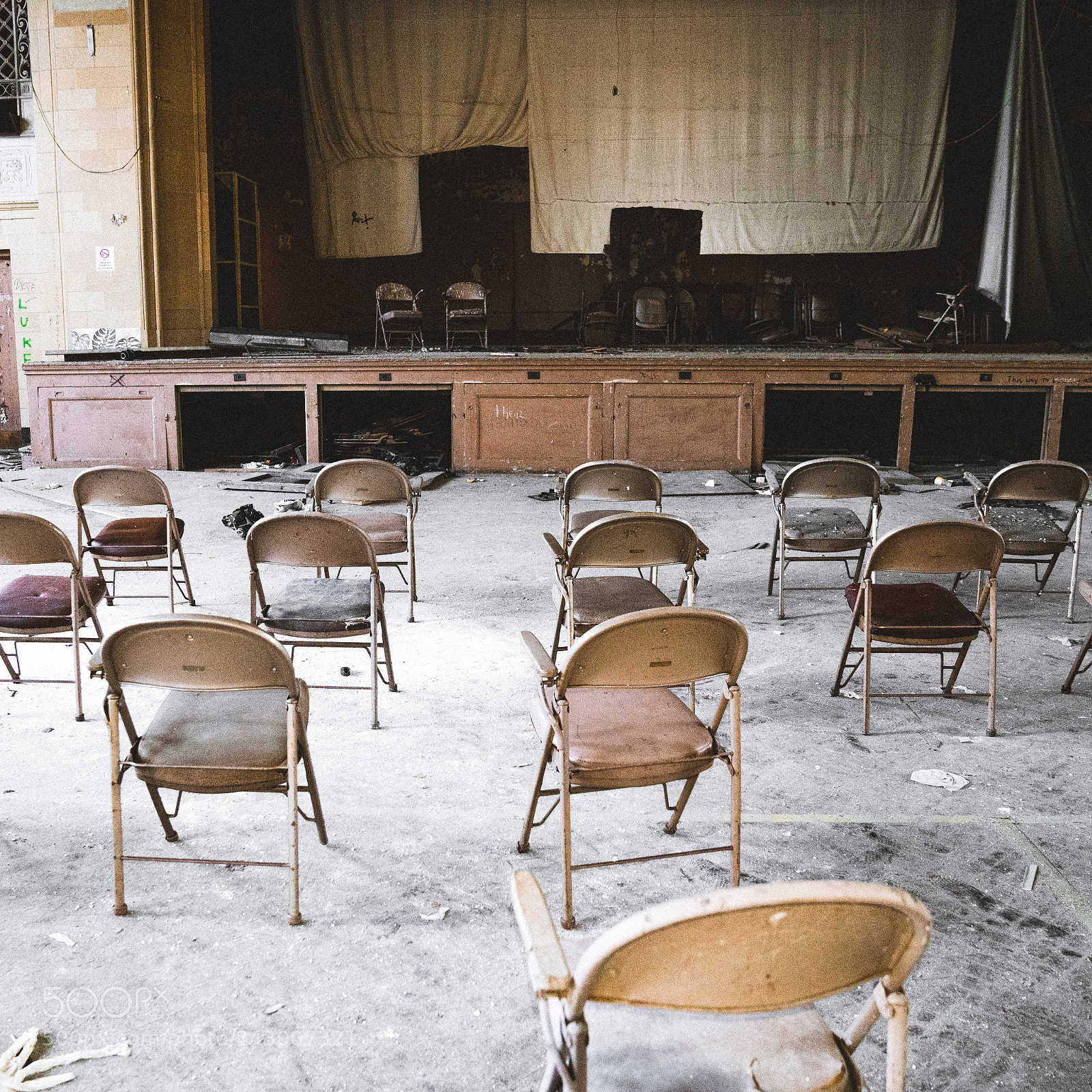 Sony a7R II sample photo. Emptyaudience photography