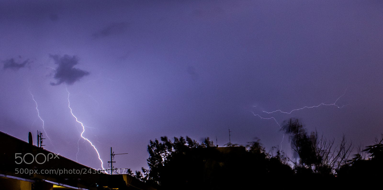 Canon EOS 1200D (EOS Rebel T5 / EOS Kiss X70 / EOS Hi) sample photo. Lightnings at 4 a.m. photography