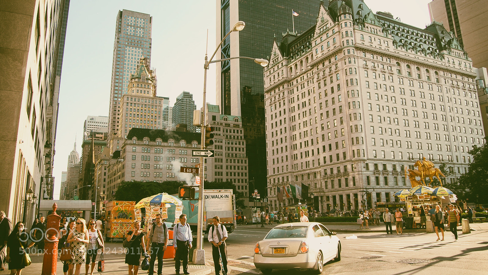 Nikon D40 sample photo. Nyc th e st photography