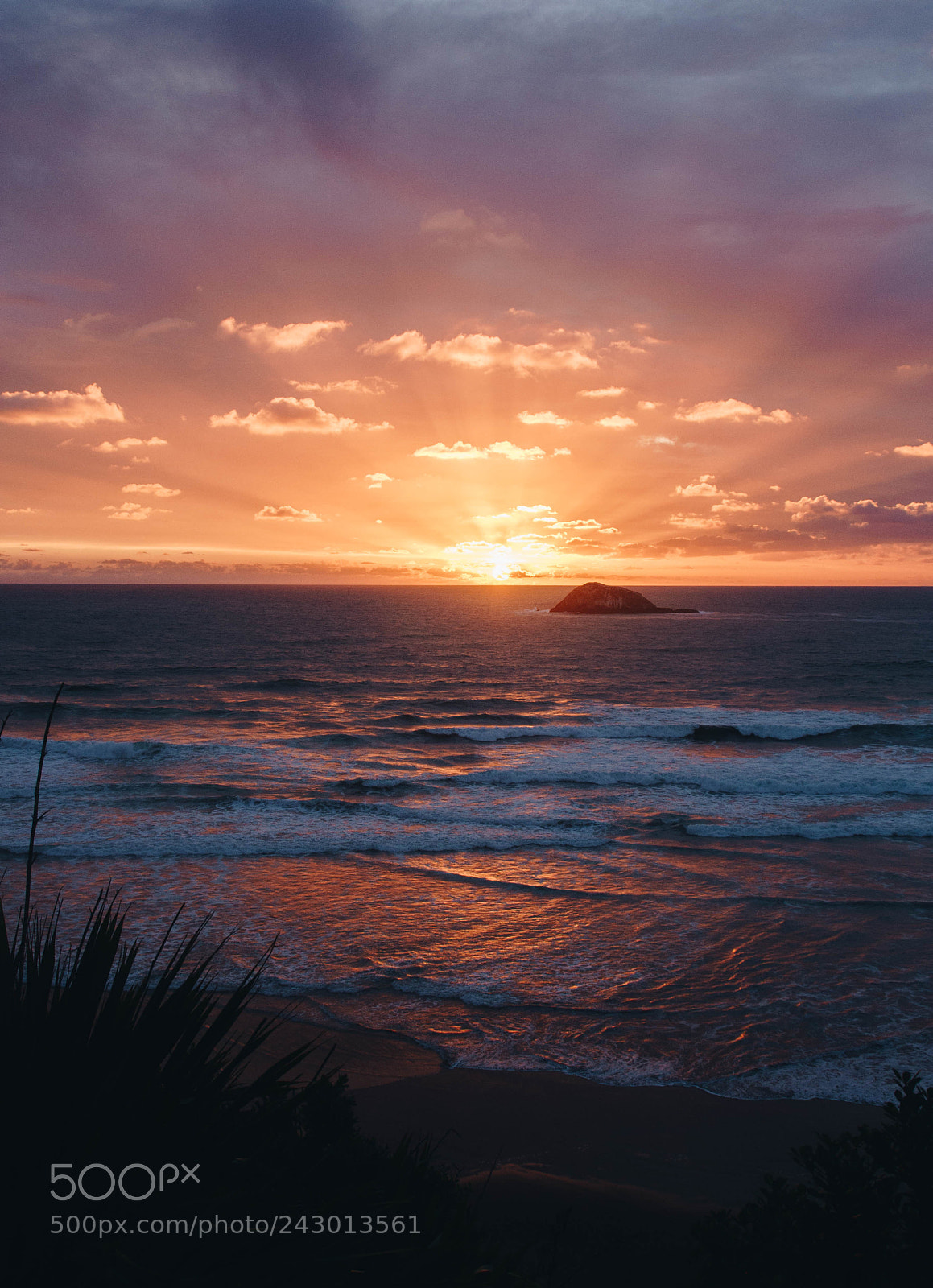 Canon EOS 450D (EOS Rebel XSi / EOS Kiss X2) sample photo. Sunset over muriwai photography