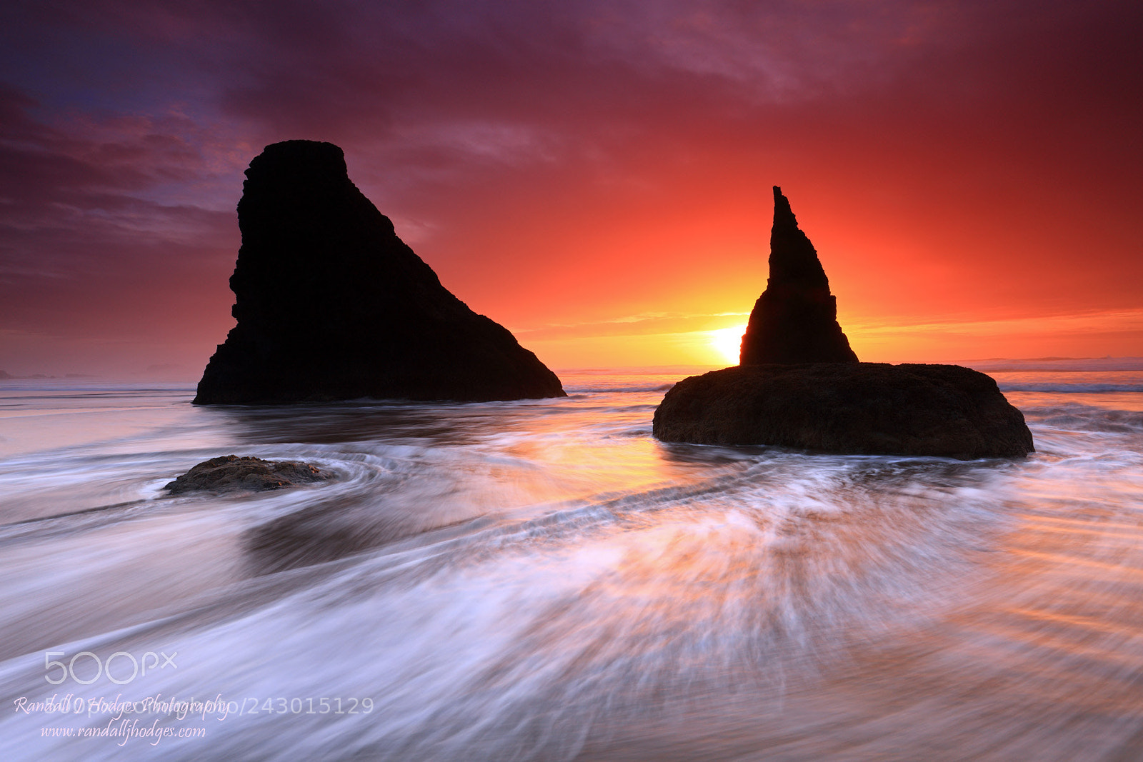 Canon EOS 5DS R sample photo. Sunset and sea stacks photography