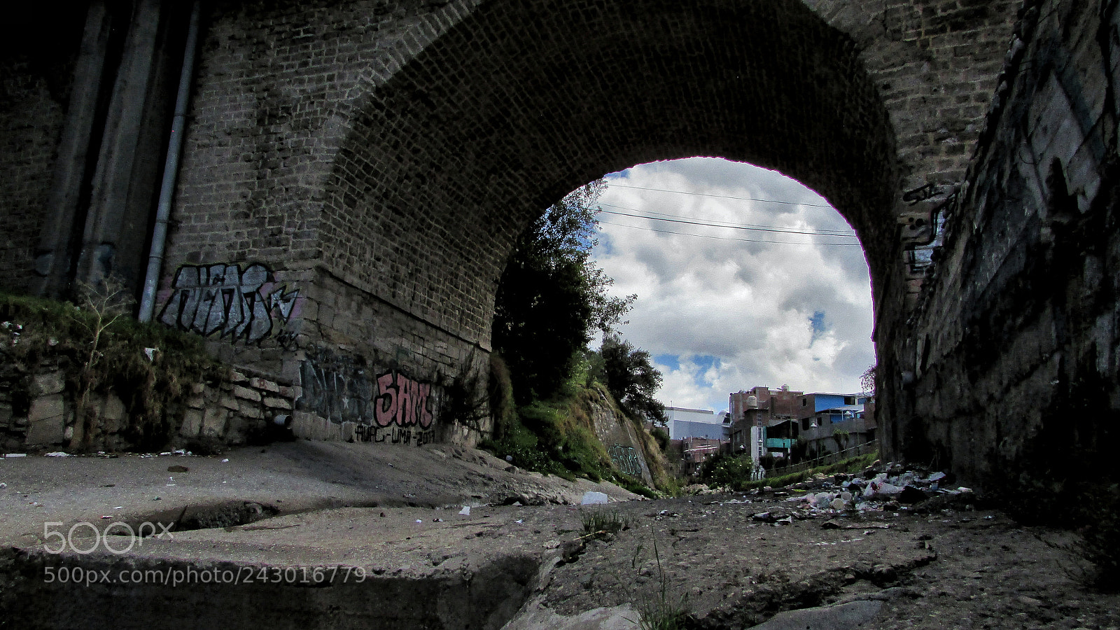 Canon PowerShot SX400 IS sample photo. Under the bridge photography
